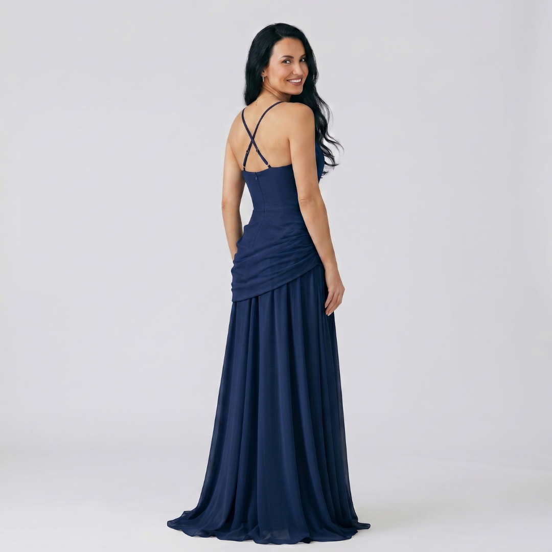 Elegancka Sukienka Maxi z Asymetrycznym Drapowaniem