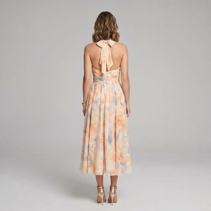 Elegancka Sukienka Midi w Kwiaty na Wesele z Dekoltem Halter i Akwarelowym Nadrukiem - Idealna na Koktajl i Letnią Galę | Sylnia Butik