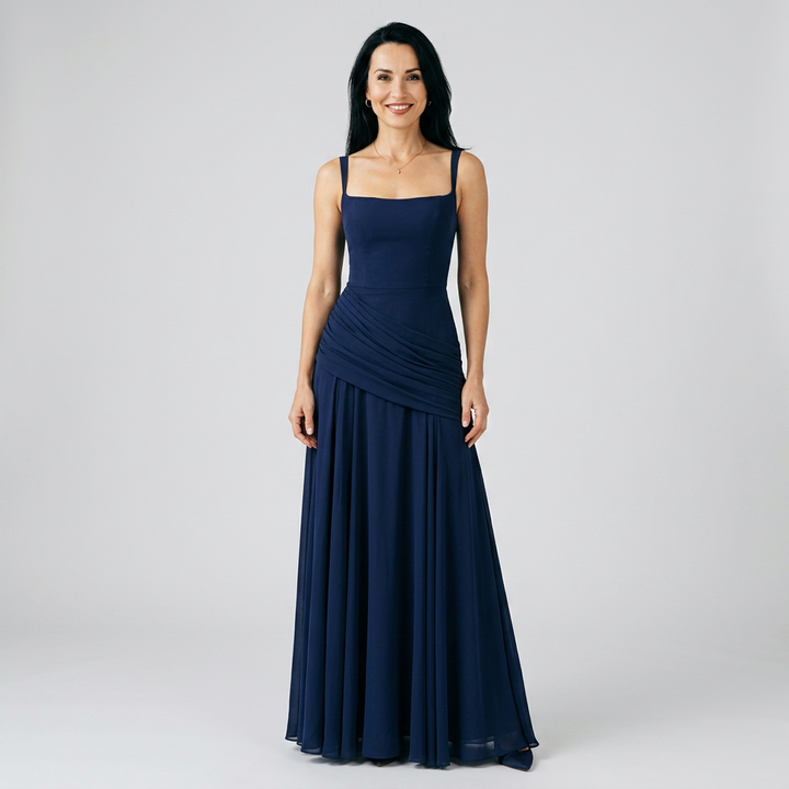 Elegancka Sukienka Maxi z Asymetrycznym Drapowaniem