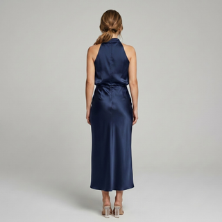 Elegancka Drapowana Sukienka Midi bez Rękawów