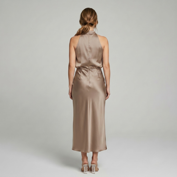 Elegancka Drapowana Sukienka Midi bez Rękawów