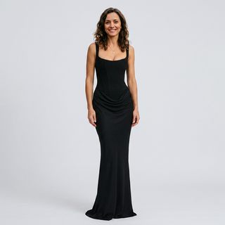 Elegancka Gorsetowa Sukienka Maxi z Drapowaniem